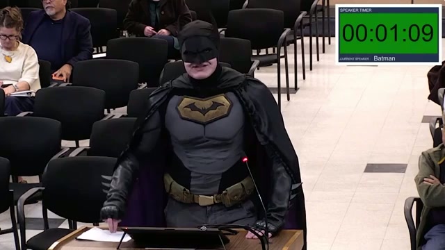 Batman puts Bay Area council on blast over ICE at upcoming Super Bowl<br><br>