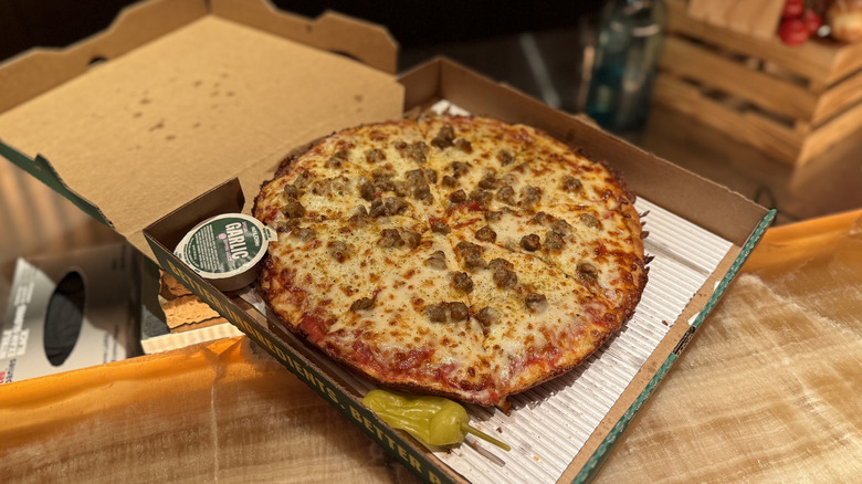 Review: Papa Johns New Pan Pizza Steps Up Its Crust Game