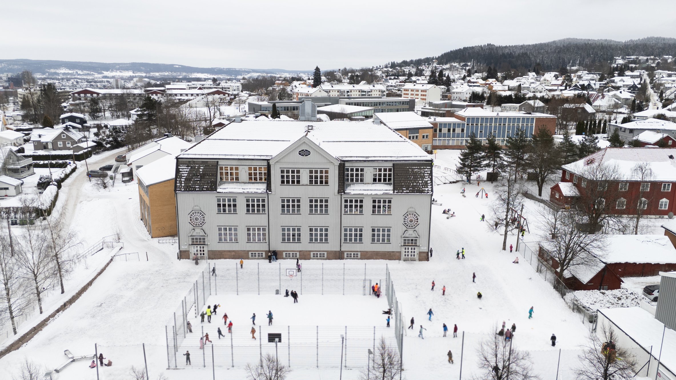 På denne skolen måtte 13 tolker til for å ha foreldremøte ...