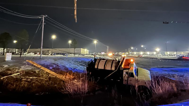 ARDOT truck hits utility pole in Fort Smith; no outages or injuries ...