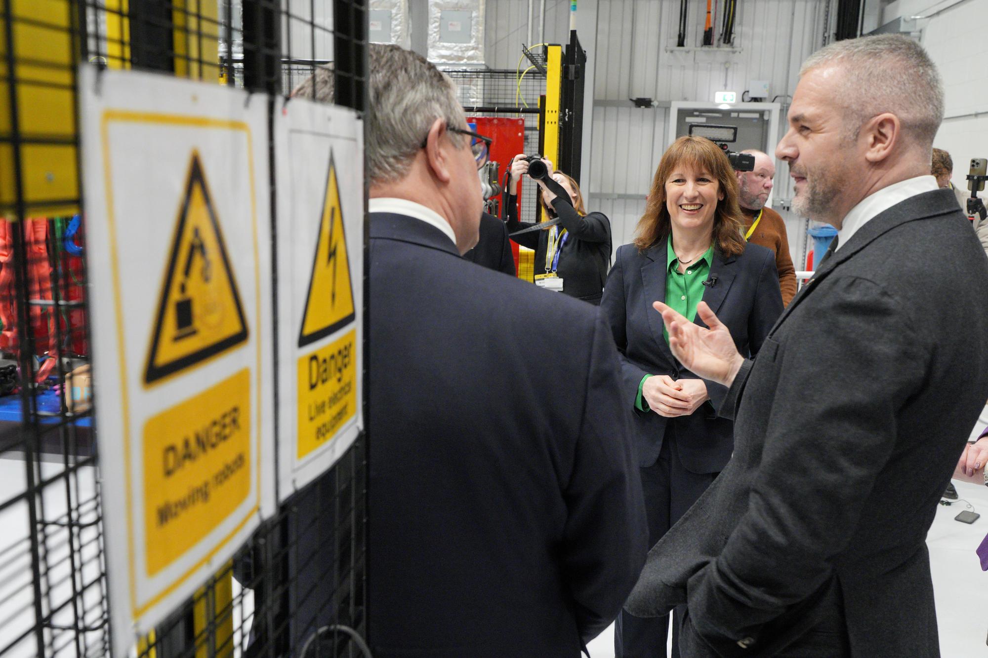 Rachel Reeves says Labour can 'absolutely' protect UK steel industry ...