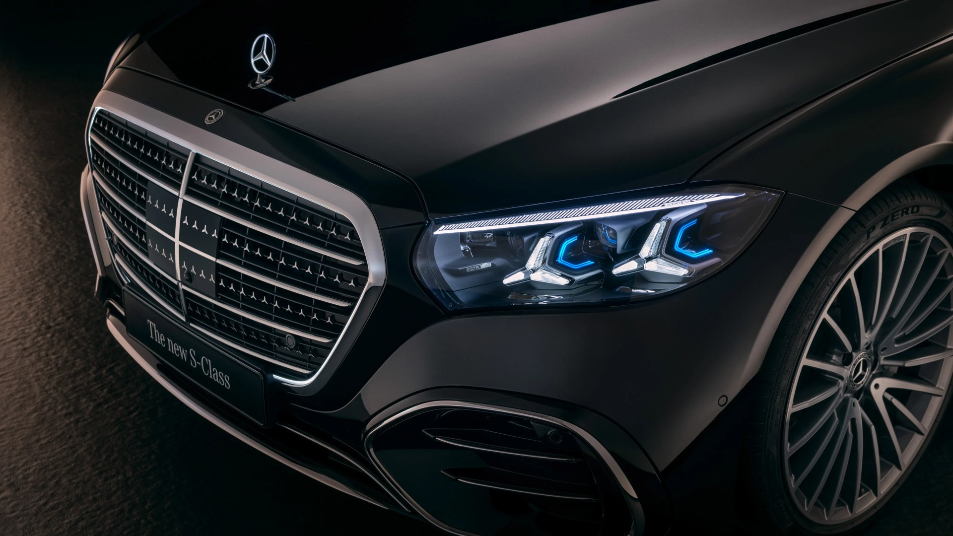 Mercedes-Benz reminds the world once again why it’s the king of luxury ...