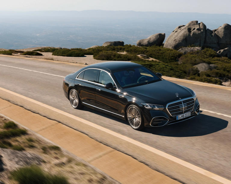 Mercedes-Benz reminds the world once again why it’s the king of luxury ...