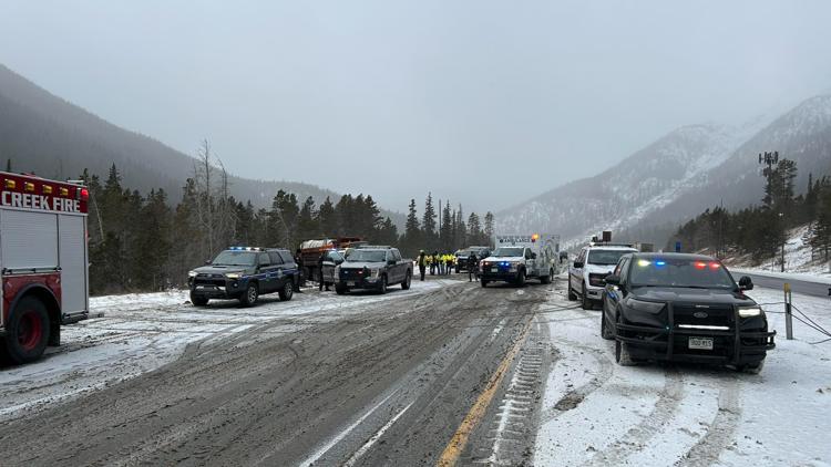 1 killed, 8 injured in crash on I-70 in Clear Creek County