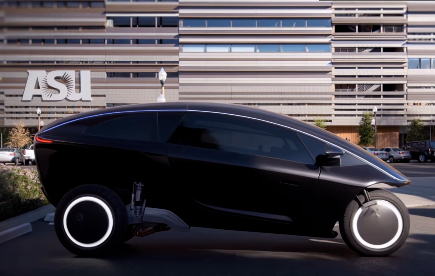 Raw video: Will.i.am unveils futuristic AI-powered vehicle with echoes ...