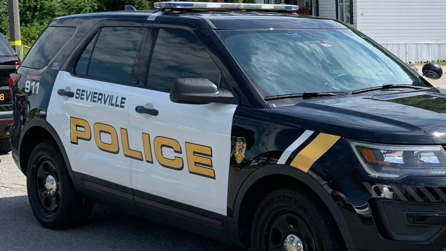 Knoxville man arrested after fatal hit-and-run in Sevierville