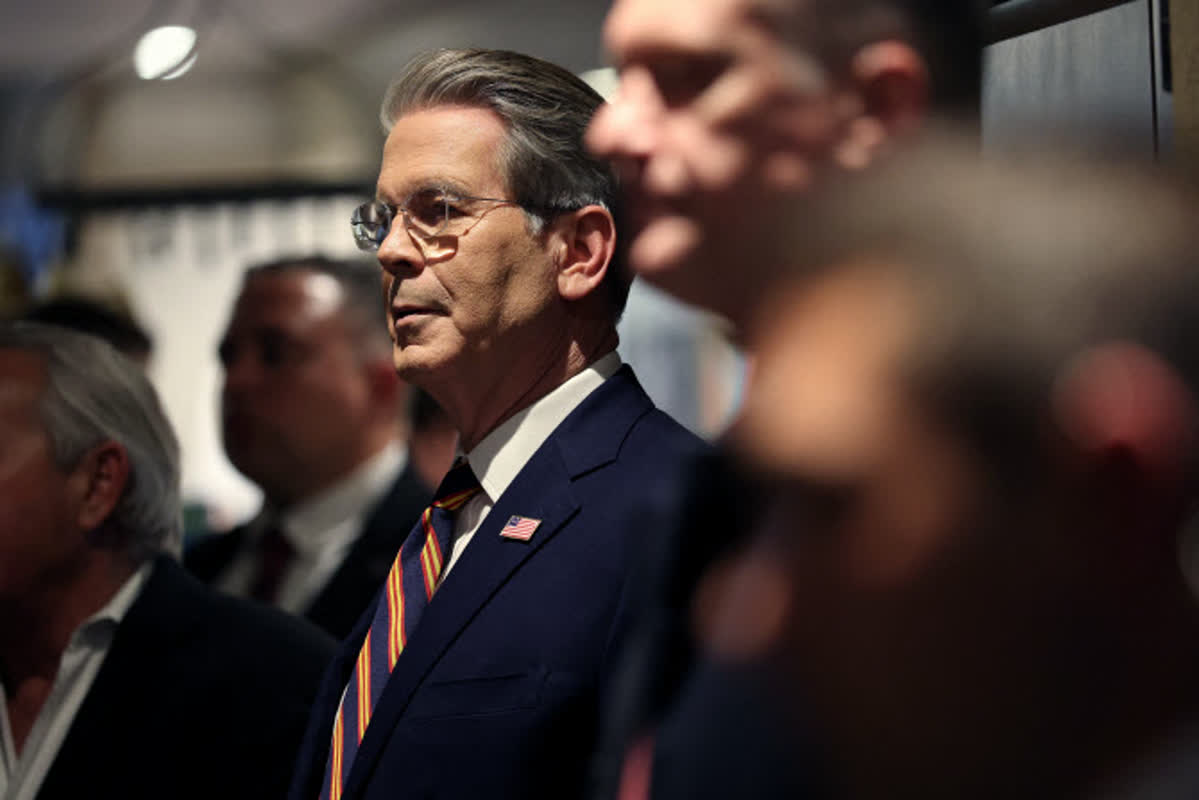 美재무부, 한국 환율 관찰국 유지, 부동산 공급 확대, 국민의힘 내 갈등 심화