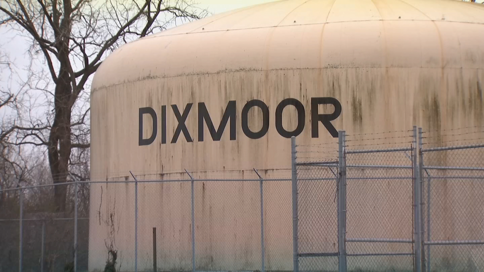 Water main break in suburban Dixmoor forces two schools to close as ...
