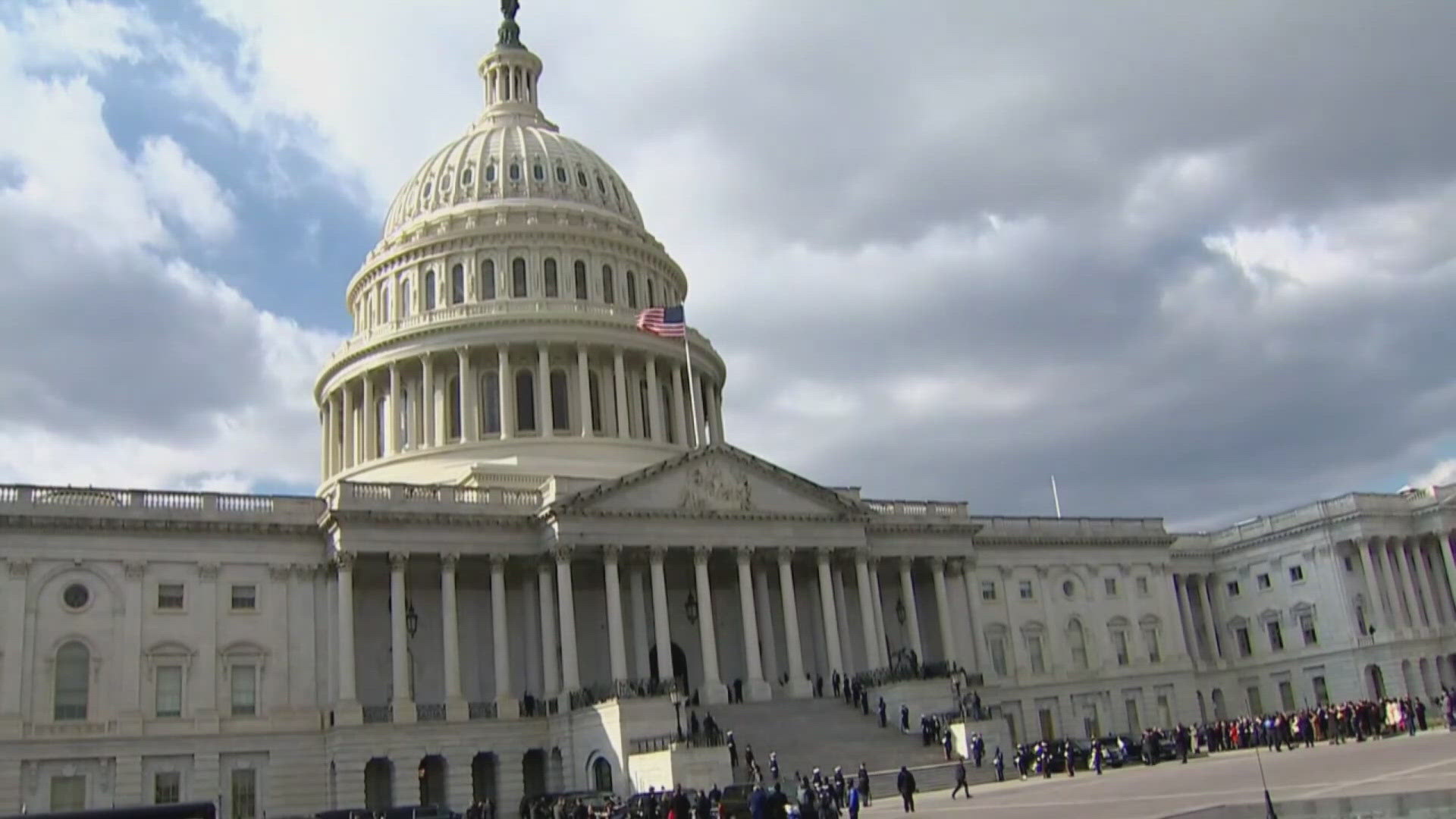 Democrats, White House strike spending deal that would avert government ...