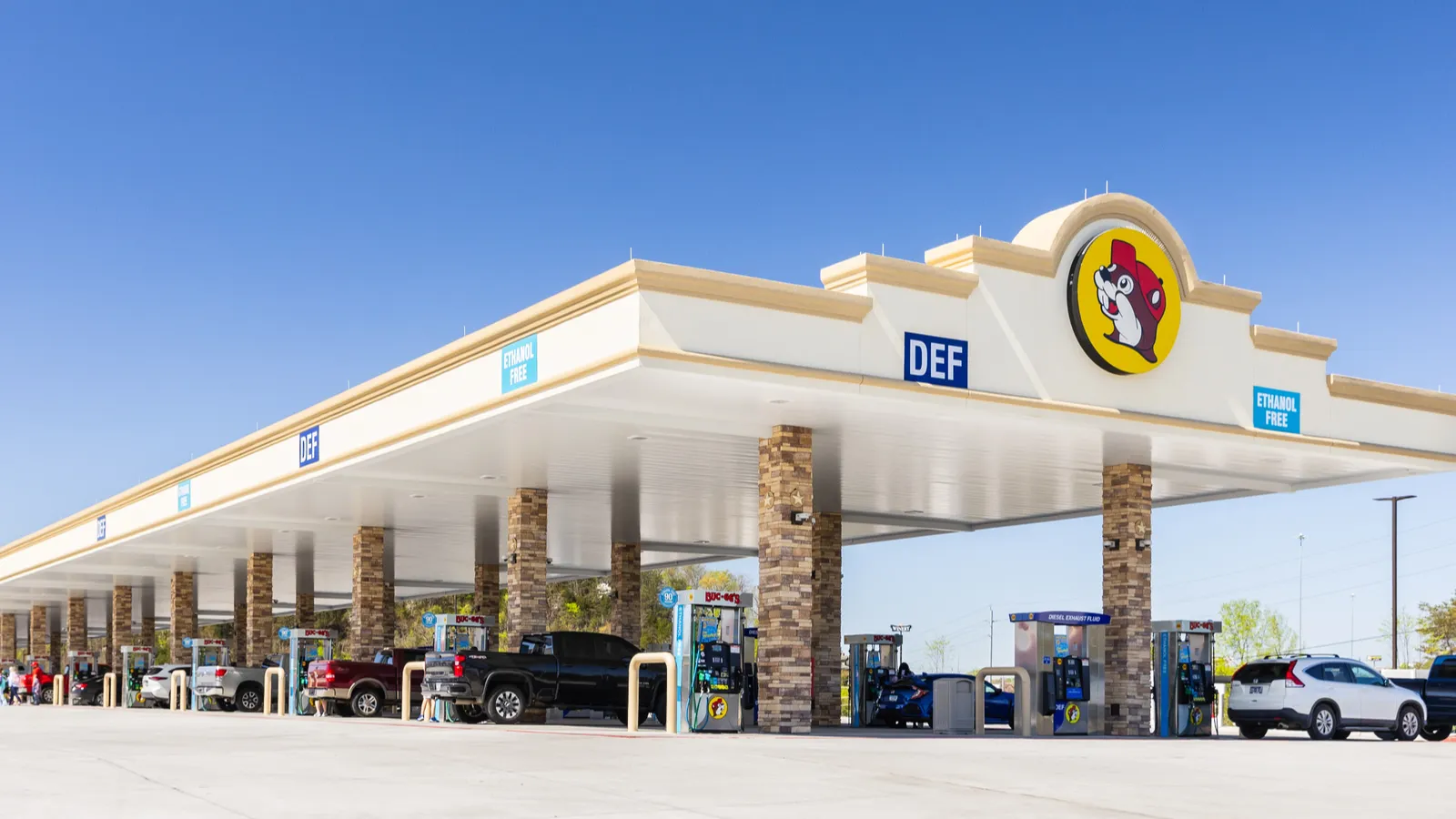 New Buc-ee’s pay-at-the-pump signs spark debate