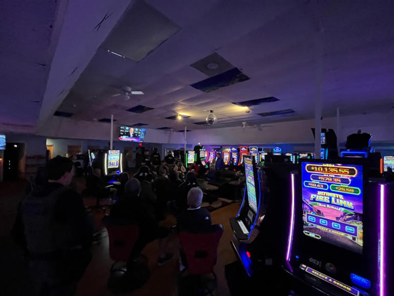 Illegal gambling bust in Venice leads to woman’s arrest, seizure of 66 ...