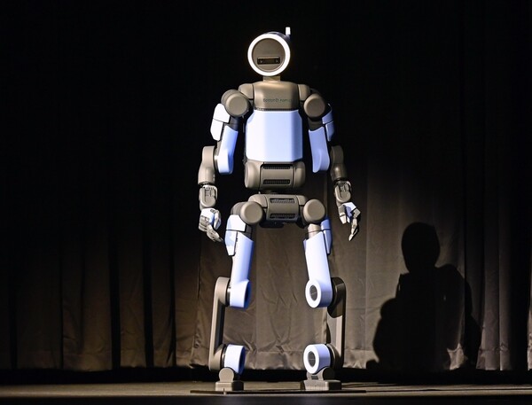 현대차 노조의 AI 도입 반대와 김건희 재판의 공정성 논란