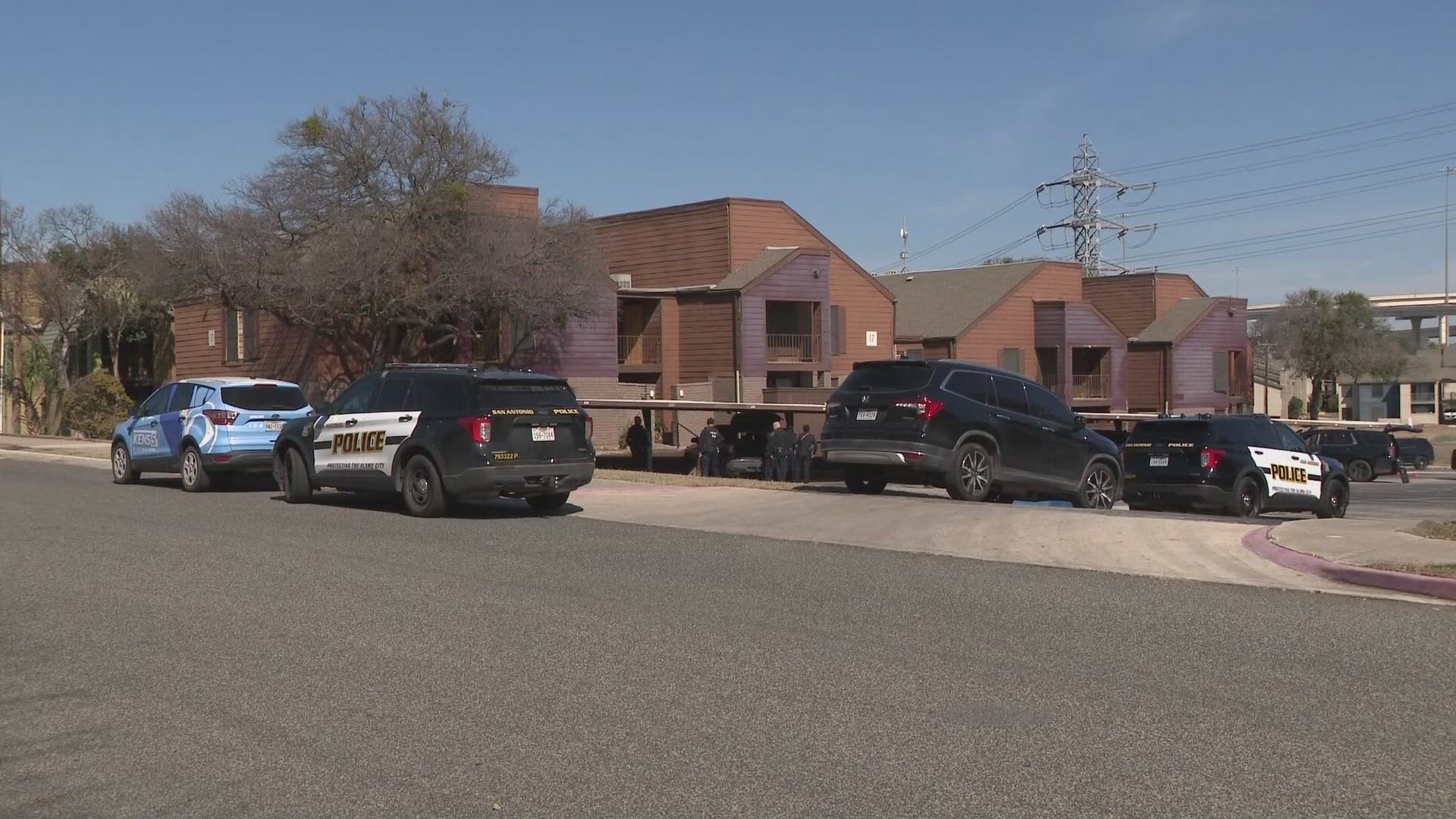 SWAT called in as police respond to barricaded subject situation at ...