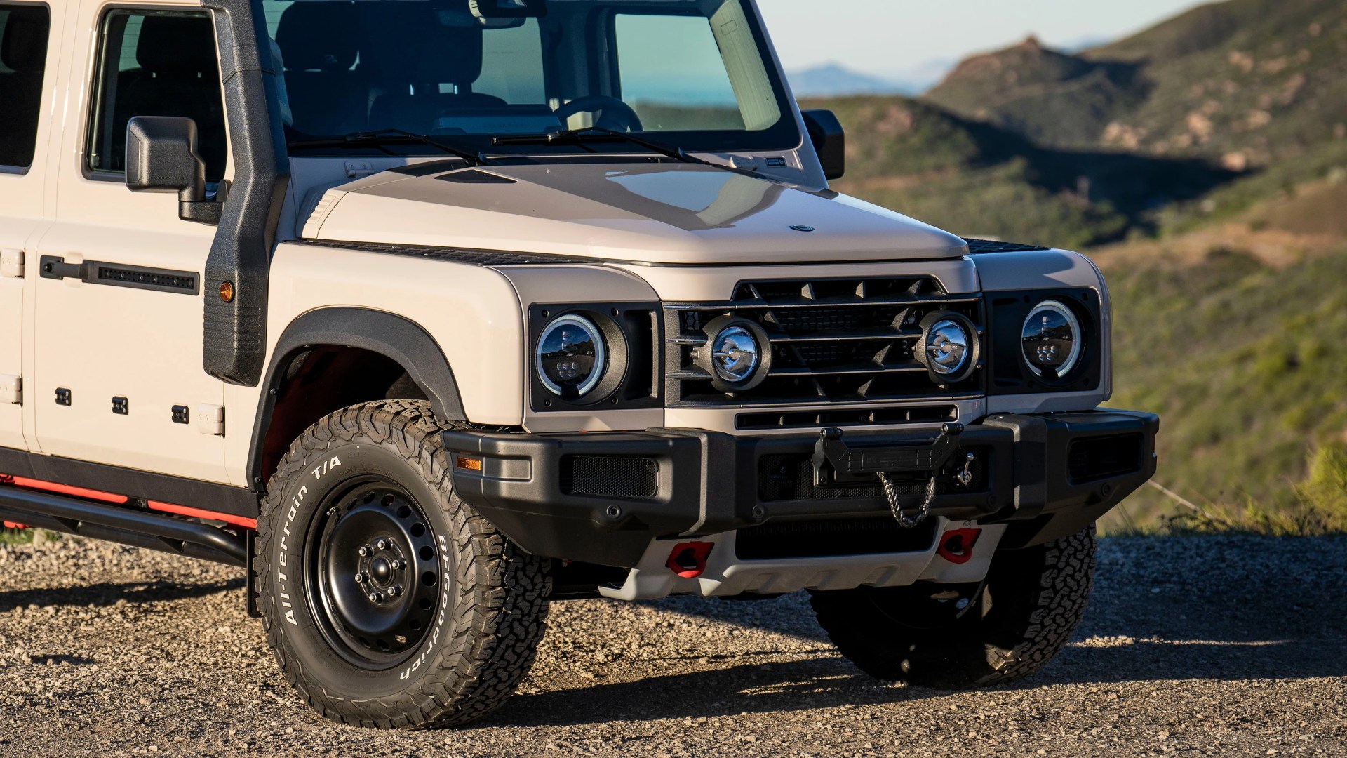 Britain’s modern, rugged Land Rover Defender rival returns even more ...