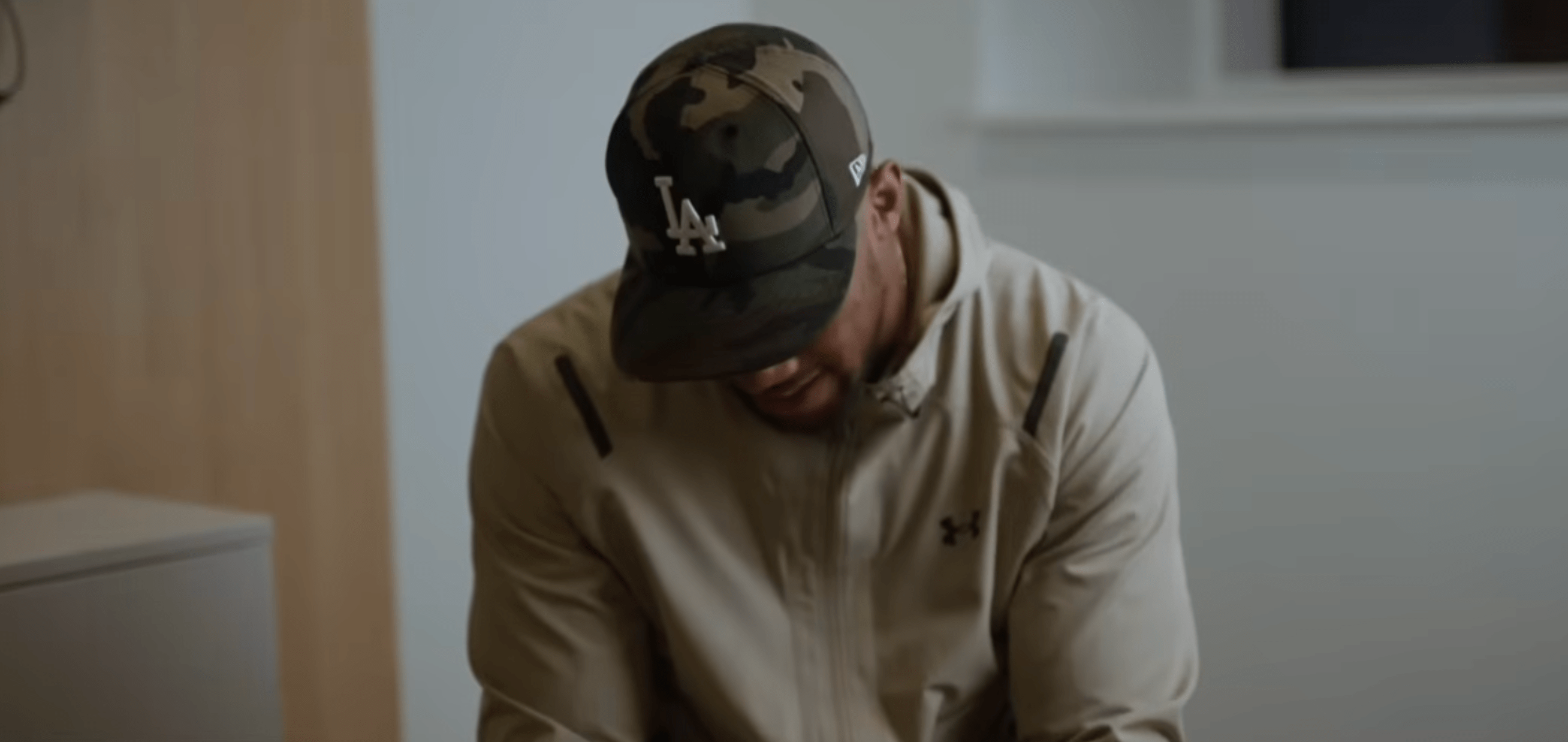 Emotional Anthony Joshua opens up on fatal crash that claimed his two best friends<br>