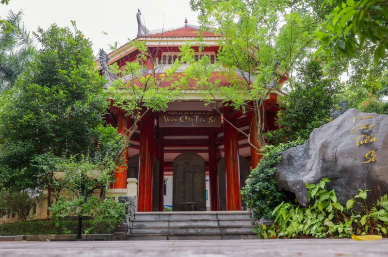 Bằng tiến sĩ giả và lỗ hổng quản lý