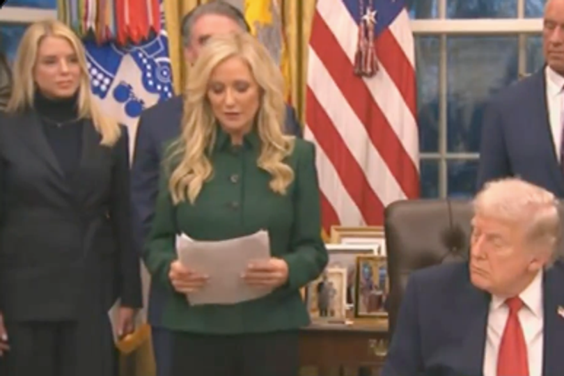 Trump appears to fall asleep in Oval Office during awkward moment in ...