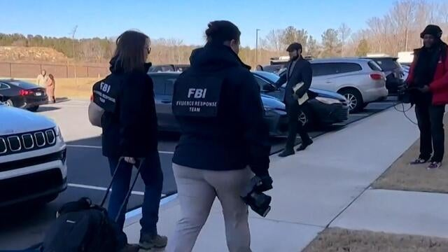 Fulton County officials defiant after FBI raids election hub<br><br>