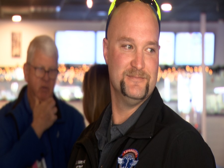 Medstar paramedic’s passion for emergency medicine takes flight: Smiles ...