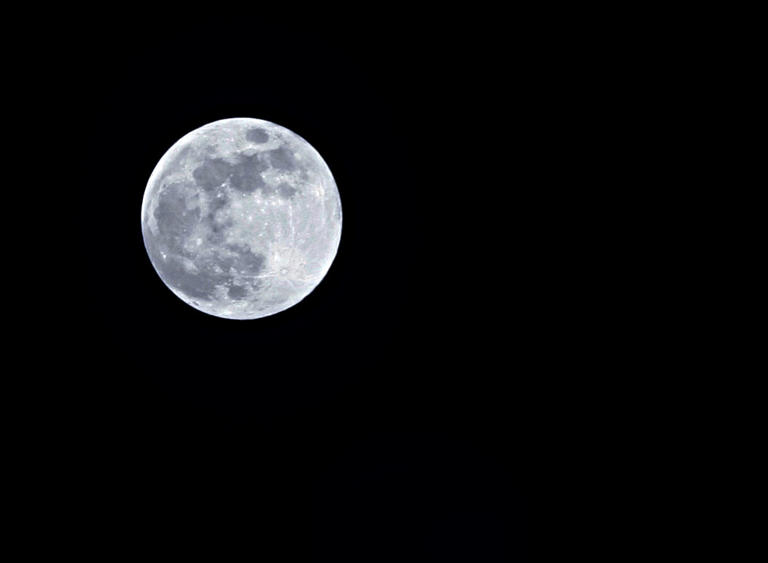 The sky today on Sunday, February 1: The February full snow moon shines