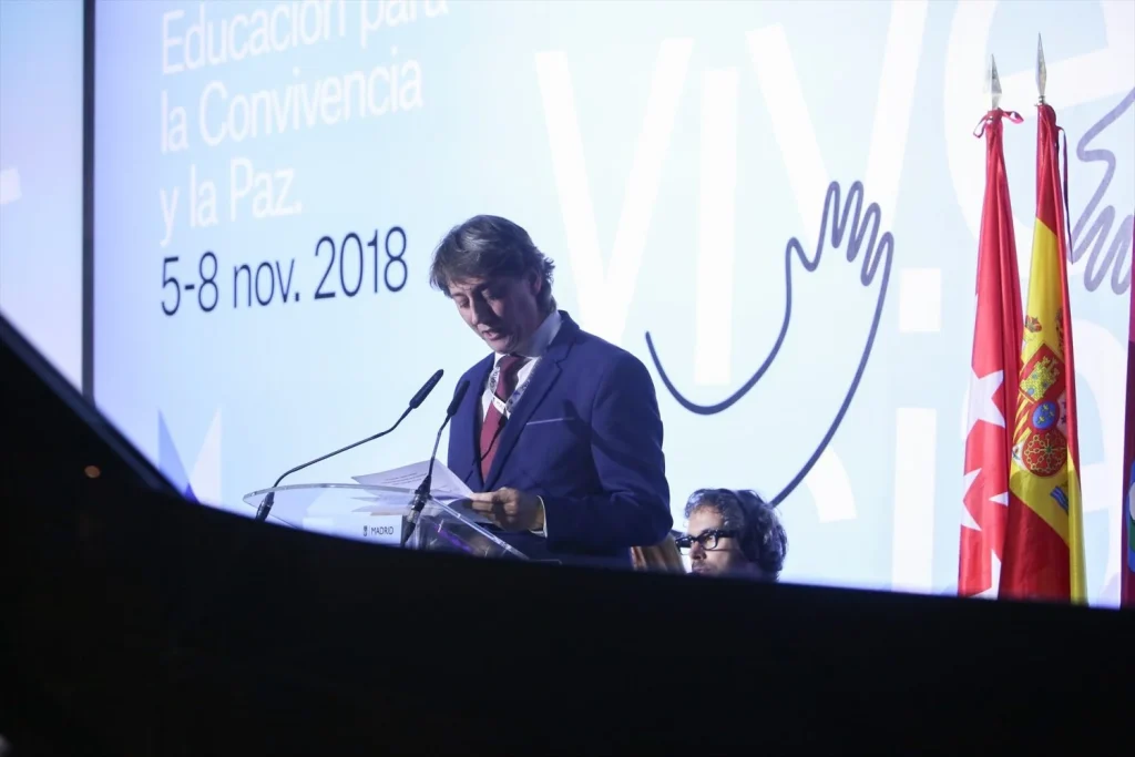El PSOE ofrece sus escaños al PP en Castilla y León para evitar un ...