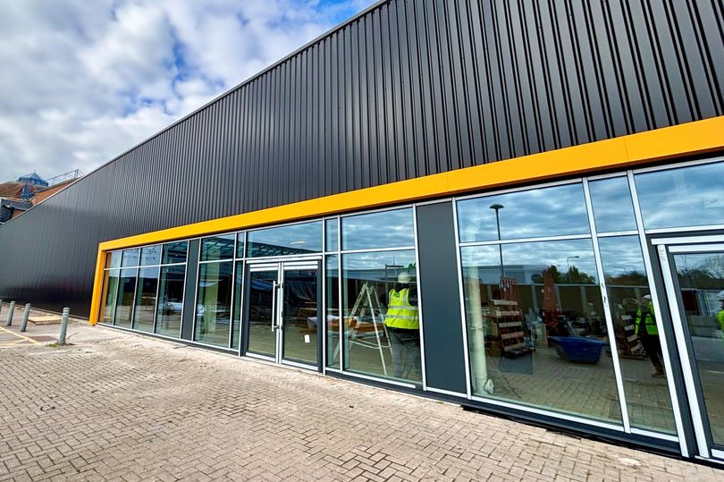 Ellesmere Port Market reopens TODAY as £8m makeover complete