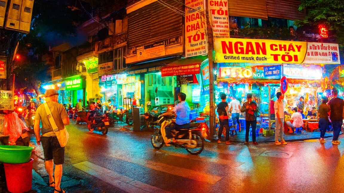 An evening walk through Hanoi Old Quarter streets