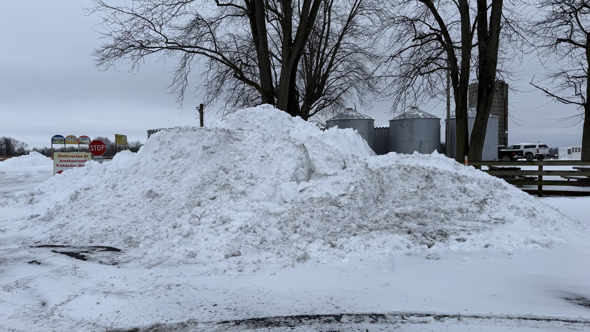 Which melts faster? Dirty snow or clean snow?
