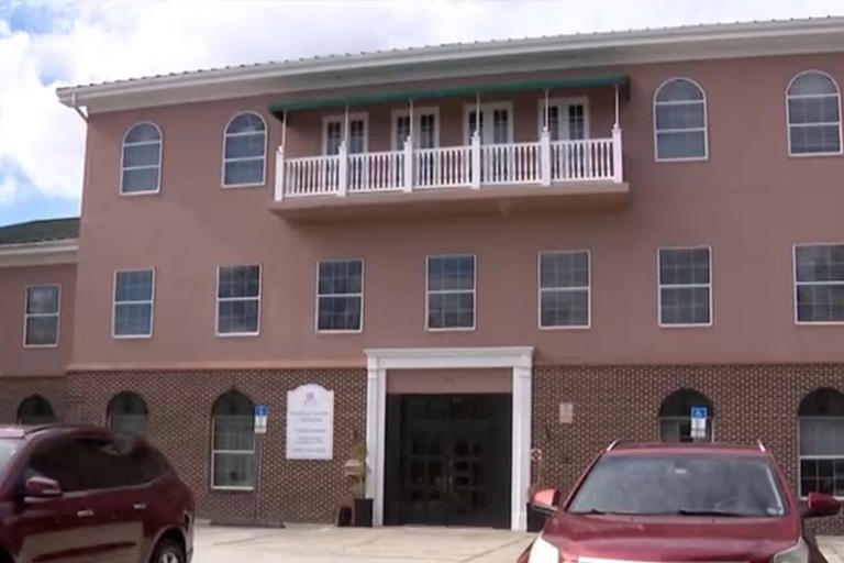 Florida couple sues fertility clinic after alleged embryo mix-up ...