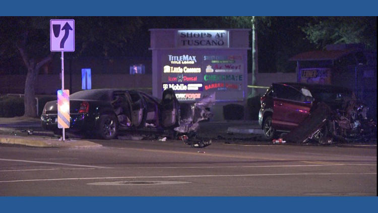 Police: 2 dead after driver flees traffic stop in Phoenix, hits another car