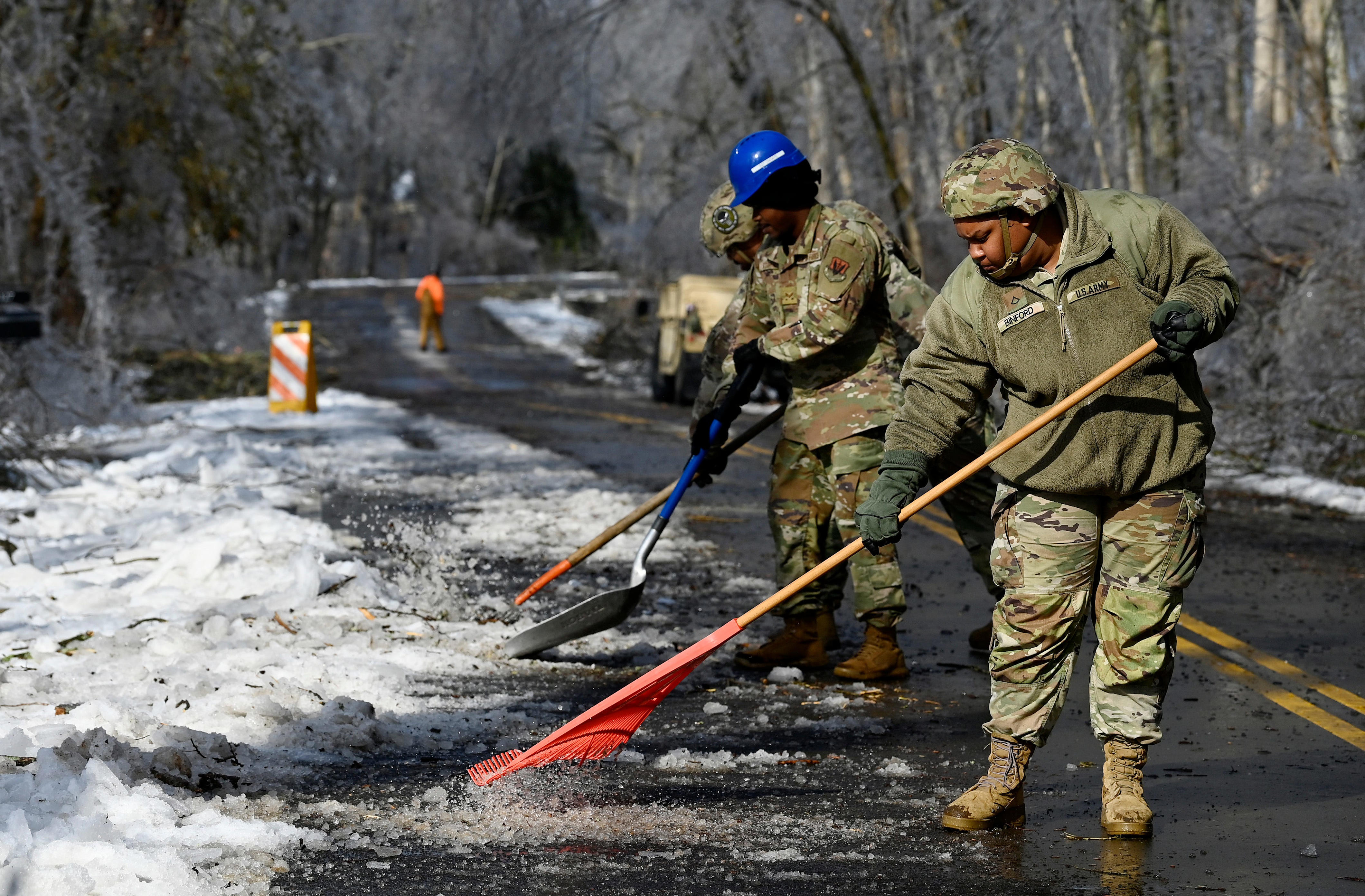 TN National Guard deploys across Nashville to clear trees, roads