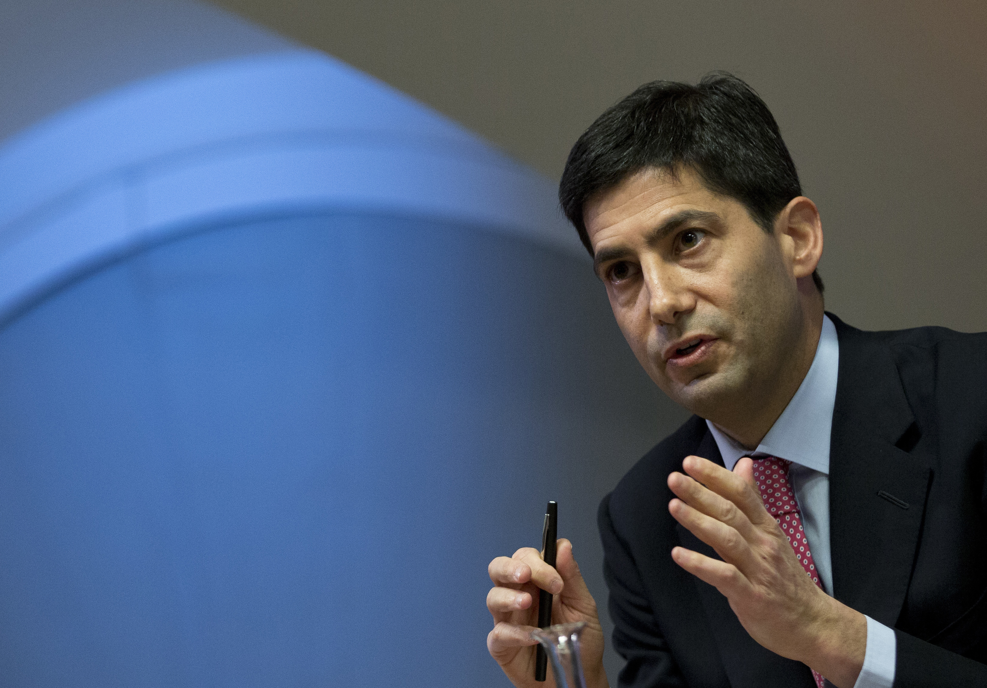 Trump picks Kevin Warsh to lead Federal Reserve, tapping central bank critic<br><br>