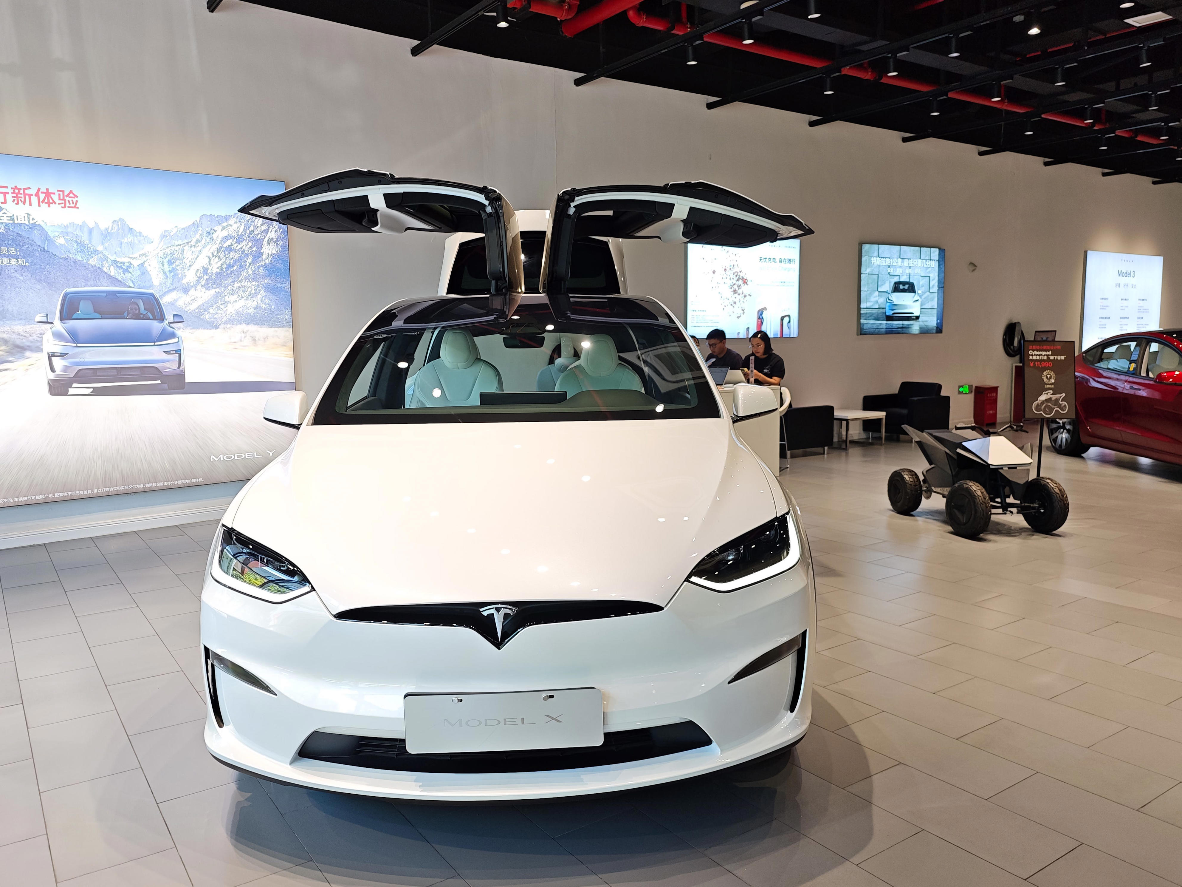 One chart helps explain why Elon Musk is axing Tesla's Model S and X