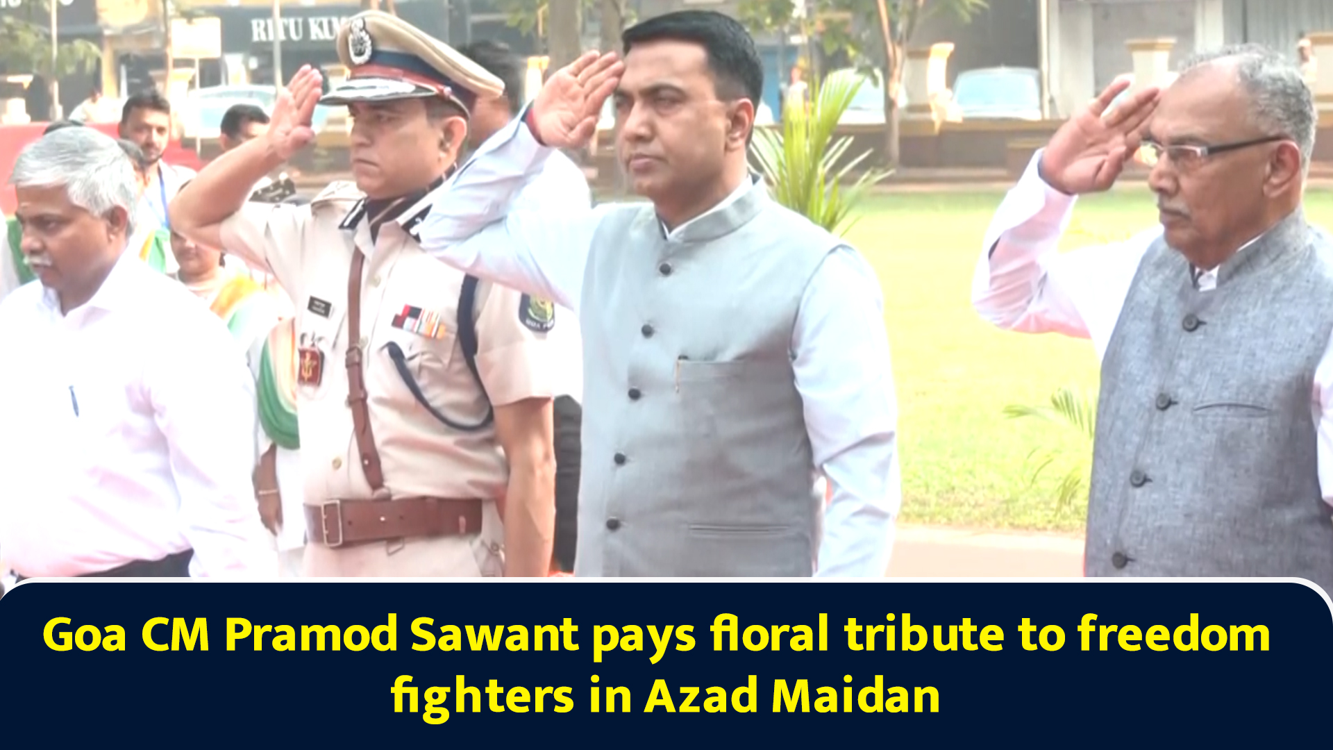 Goa CM Pramod Sawant pays floral tribute to freedom fighters in Azad Maidan