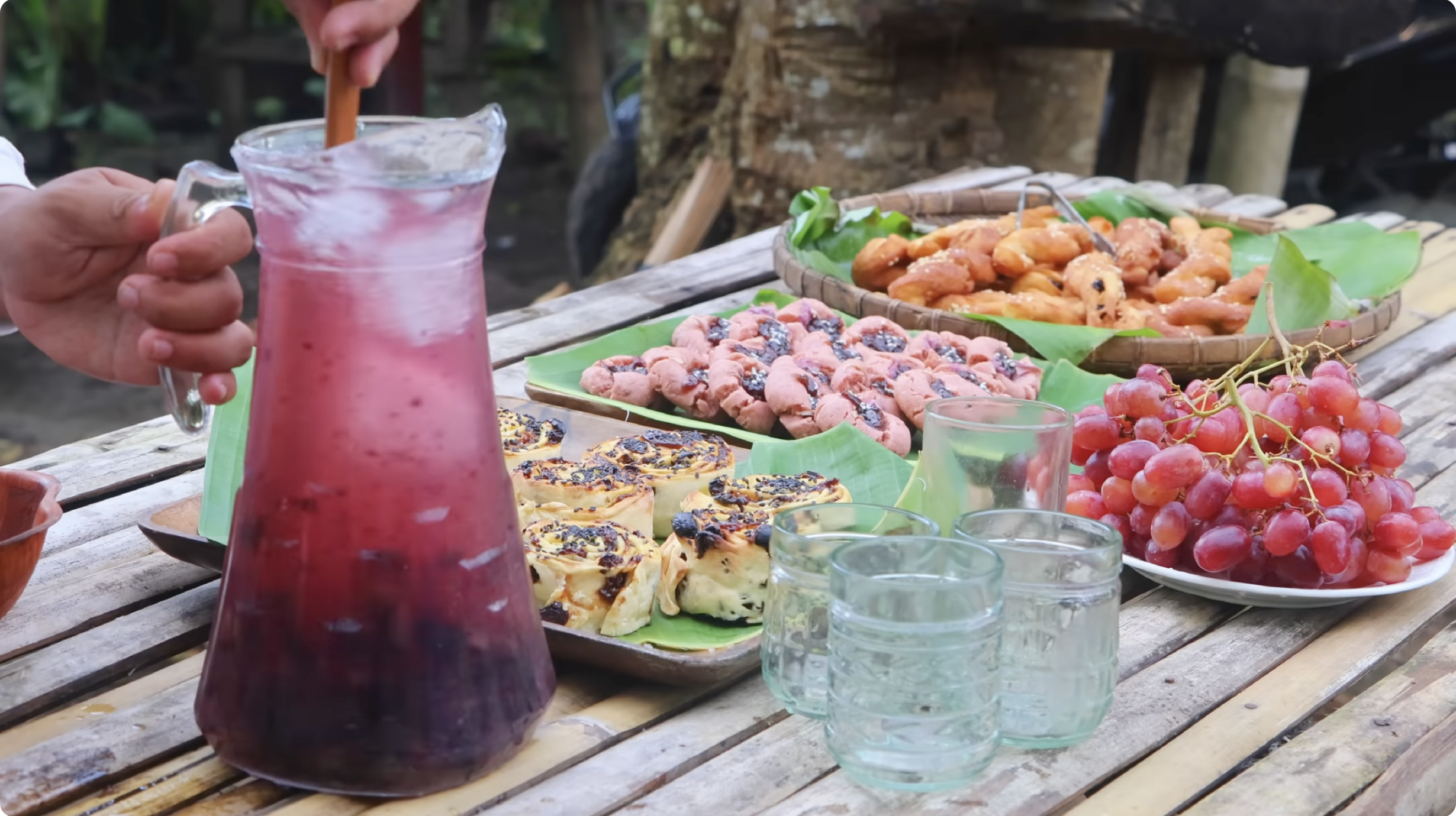 Grapes from vineyard to table | Harvest grapes, make wine, grill pork ...