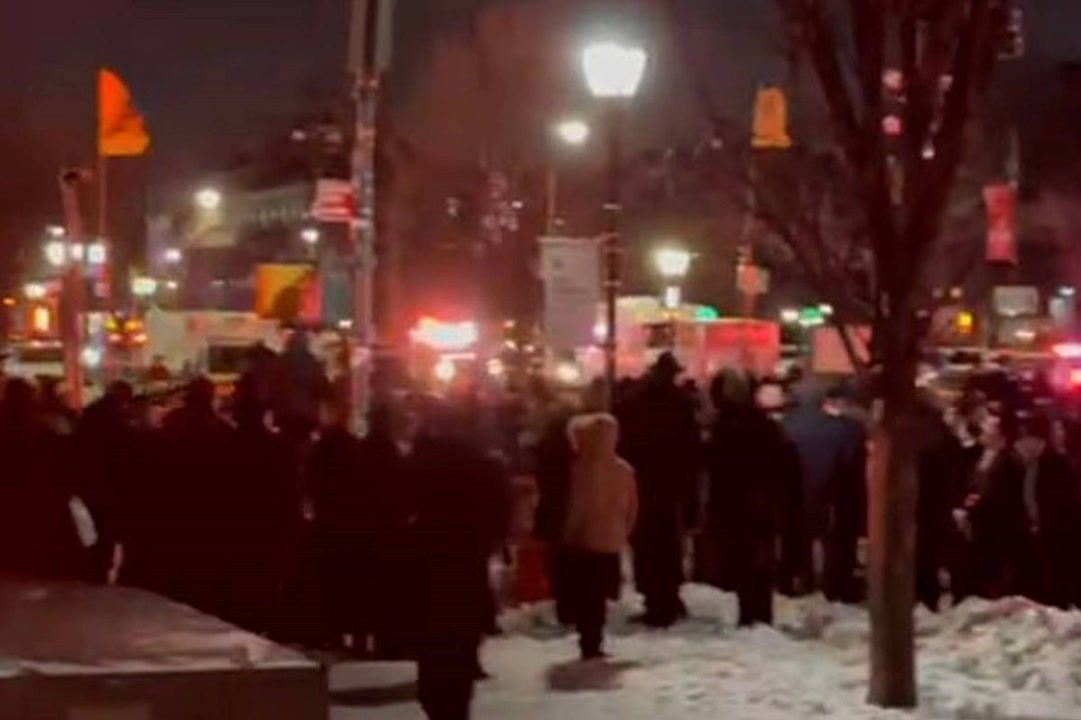 Car rams into NYC Chabad headquarters in suspected hate crime