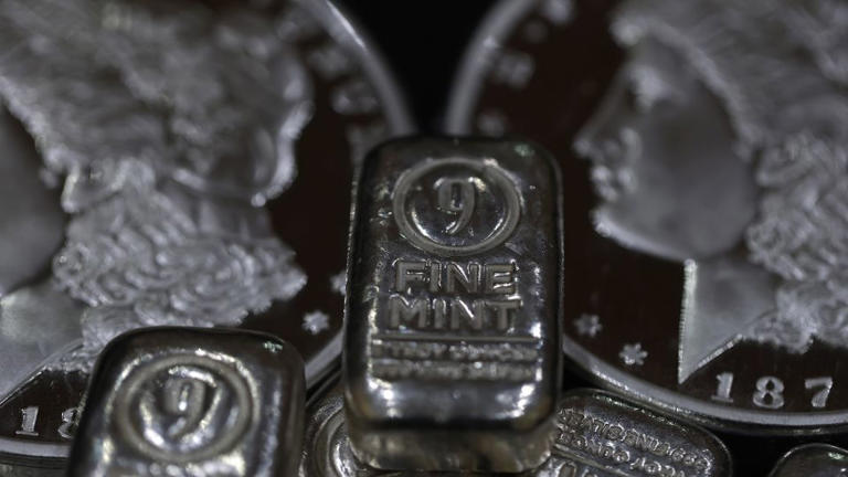 Velvet-rope security lines and grandpa’s heirlooms: Inside the rush to ...