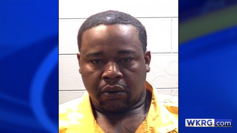Mississippi man accused of desecrating a corpse