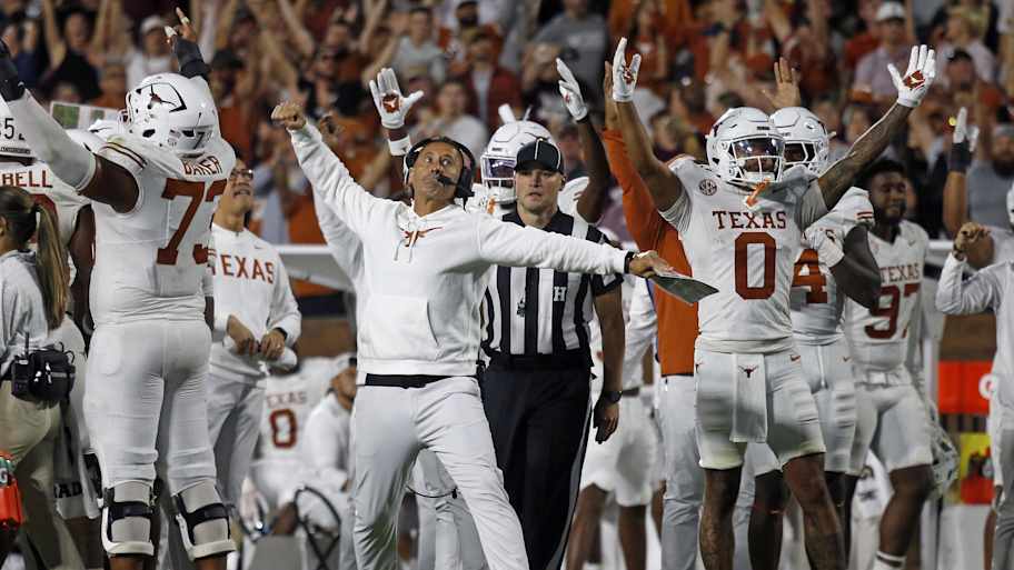Texas Longhorns five-star commit receives Mr. Texas Football Award