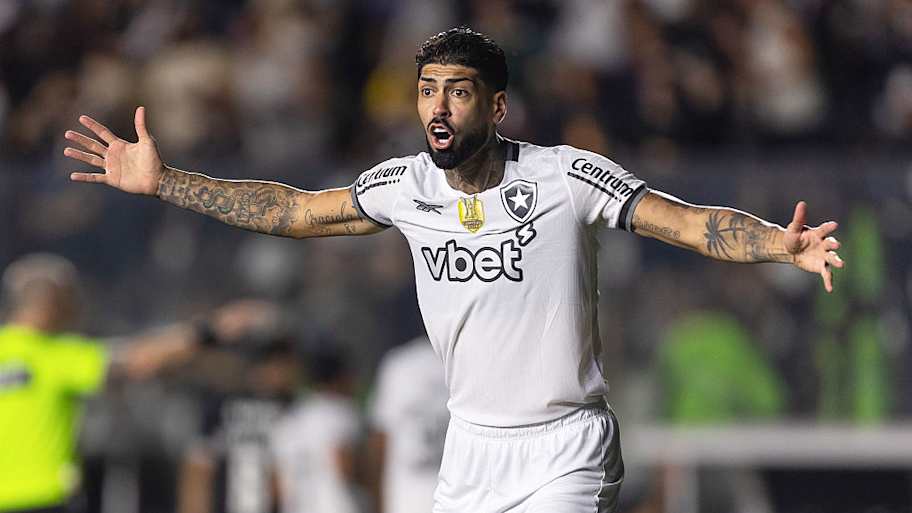 Alexander Barboza teve uma boa atuação contra o Cruzeiro | Ruano Carneiro/GettyImages