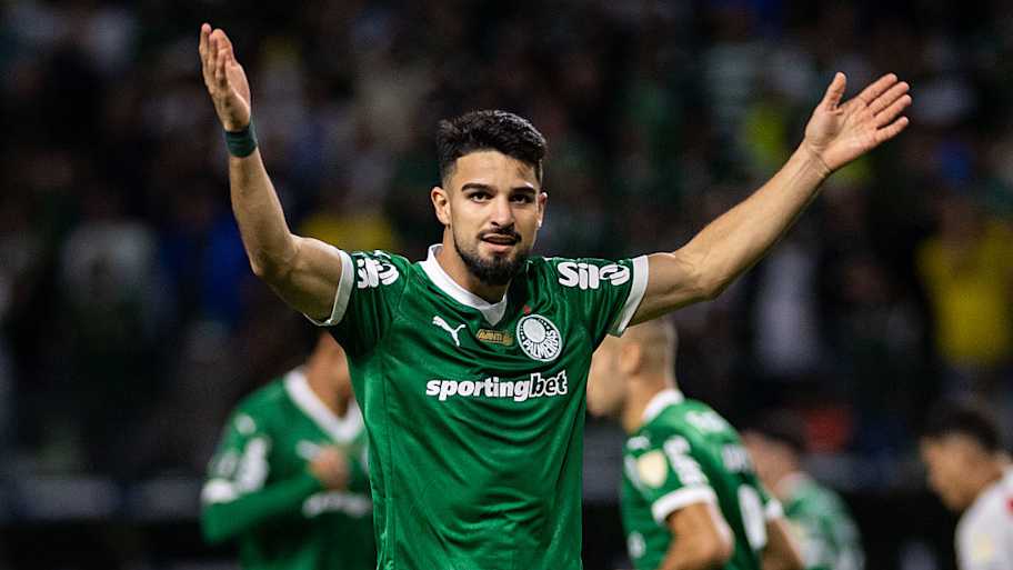 Flaco López foi o principal nome do Palmeiras no empate contra o Atlético-MG | Sports Press Photo/GettyImages