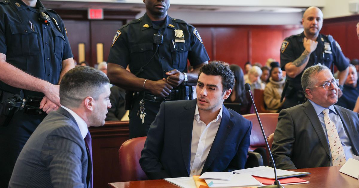 Judge bars federal prosecutors from seeking death penalty against Luigi ...