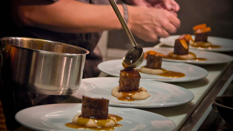 I was a line cook at a fine dining restaurant, and this is what I hated ...