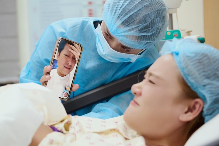 Nhã Phương sinh con thứ ba, xúc động chia sẻ khoảnh khắc làm mẹ