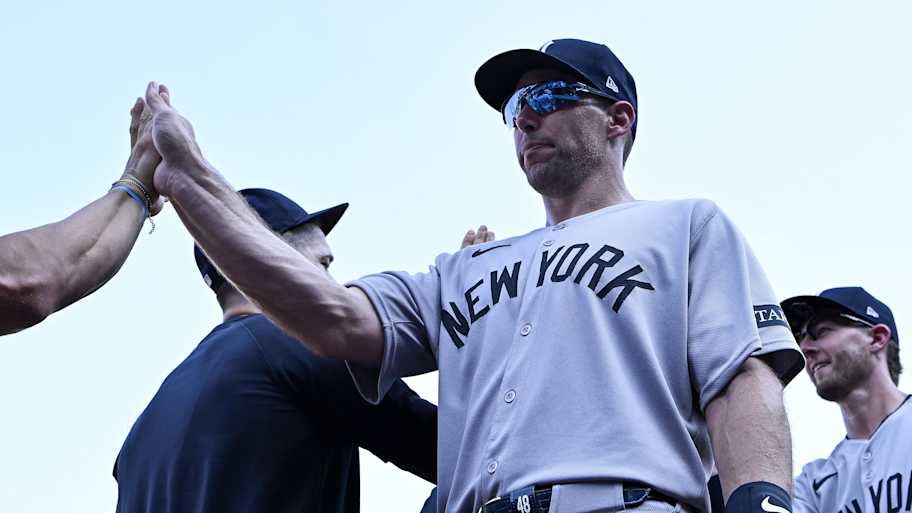 Veteran infielder willing to take lesser role with Yankees
