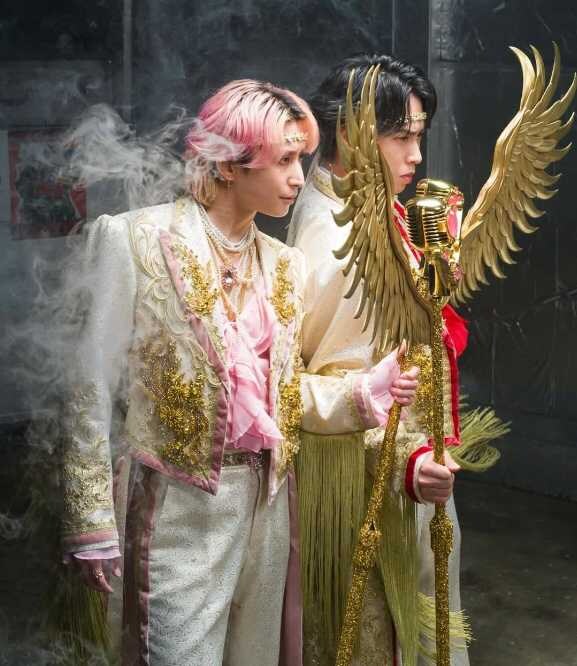 じゅぴたさま専用　地球してるぜ　宮舘涼太　佐久間大介　ステッキ付き　2着セット Snow Man・佐久間大介、宮舘涼太との「地球してるぜ」オフショットを