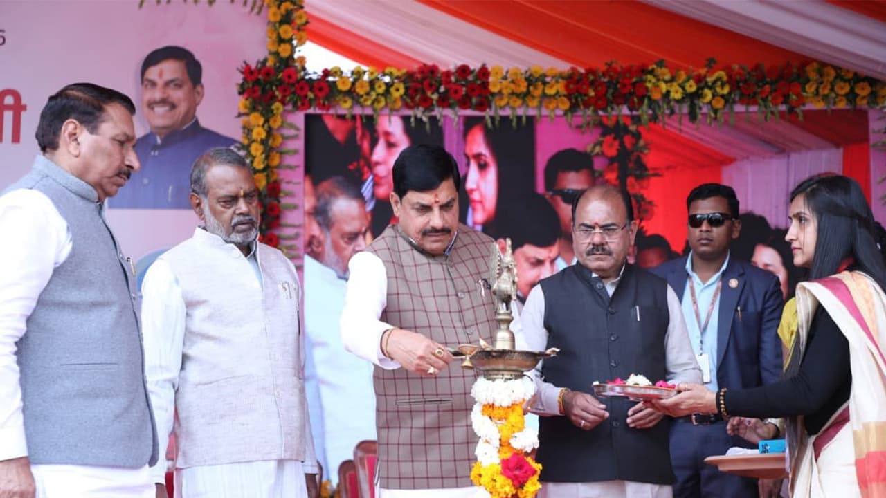 MP's floriculture area doubles as CM inaugurates state flower show
