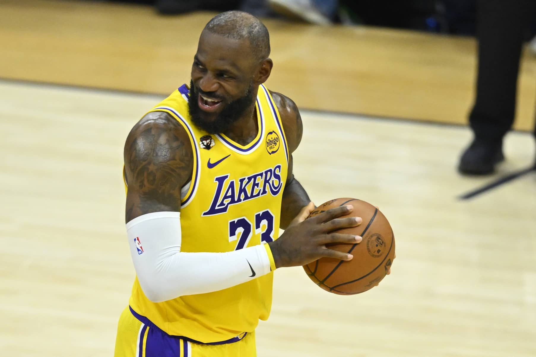 5 things we learned after Lakers stifle Rockets in Game 1 victory