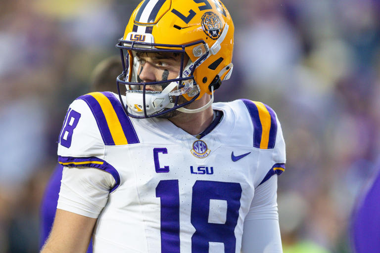 Garrett Nussmeier's brother commits to LSU football's SEC rival