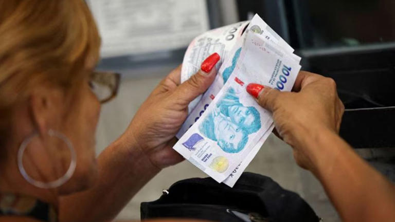 Oficializan el bono para jubilados y pensionados: ¿A cuánto y cuándo ...